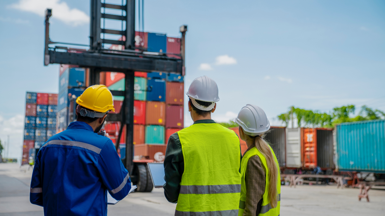 Para pelaku logistik menghadapi sejumlah tantangan menjelang lebaran